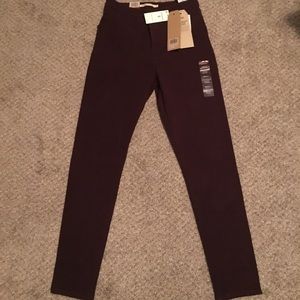 Levi’s Runaround super skinny jeans. Color: Malbec